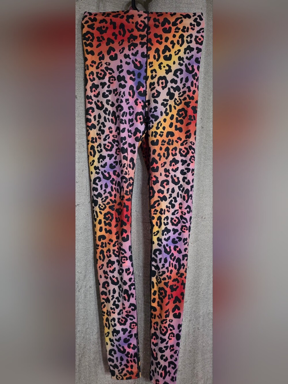 SAVAGE X FENTY SZ XS Rainbow Leopard Print Leggings